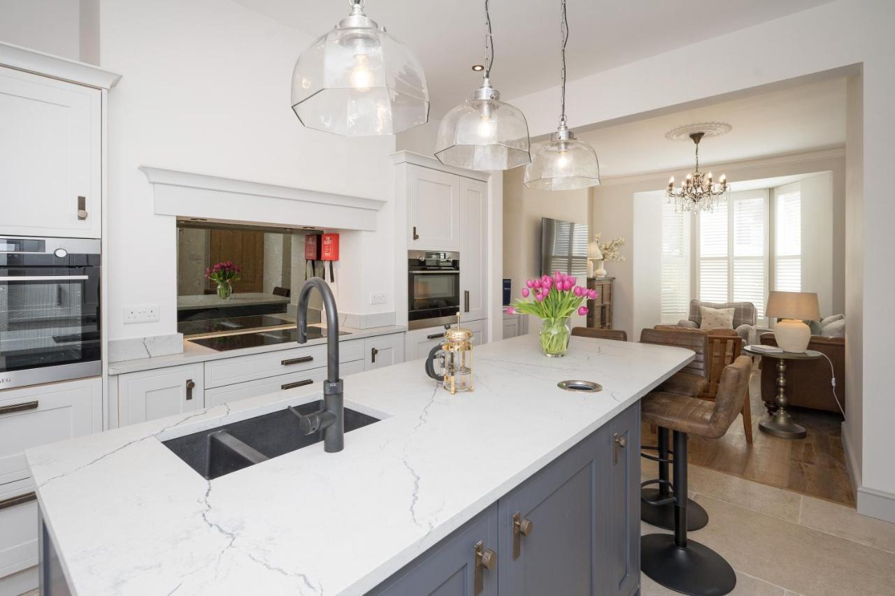Townhouse By Harrogate Serviced Apartments מראה חיצוני תמונה