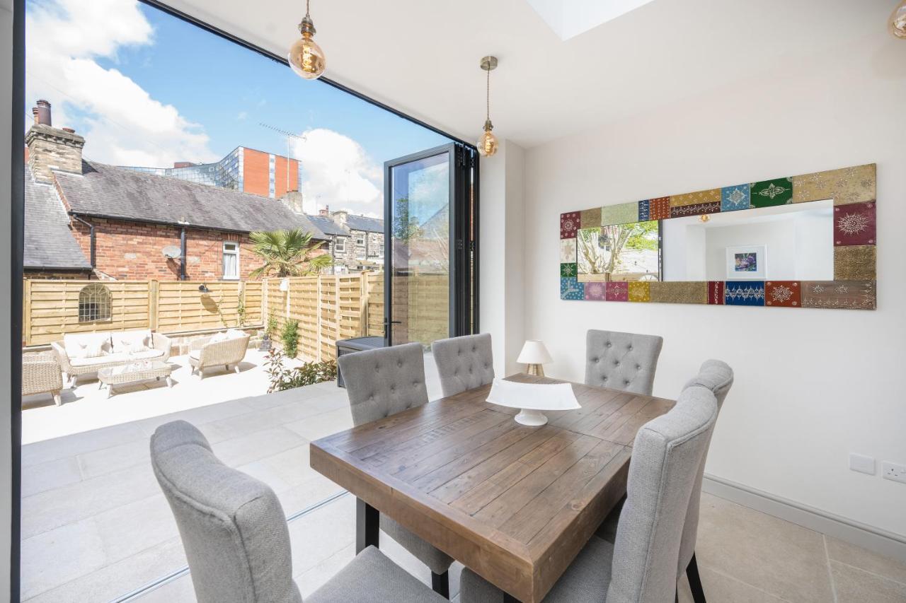 Townhouse By Harrogate Serviced Apartments מראה חיצוני תמונה