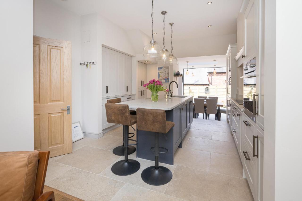 Townhouse By Harrogate Serviced Apartments מראה חיצוני תמונה