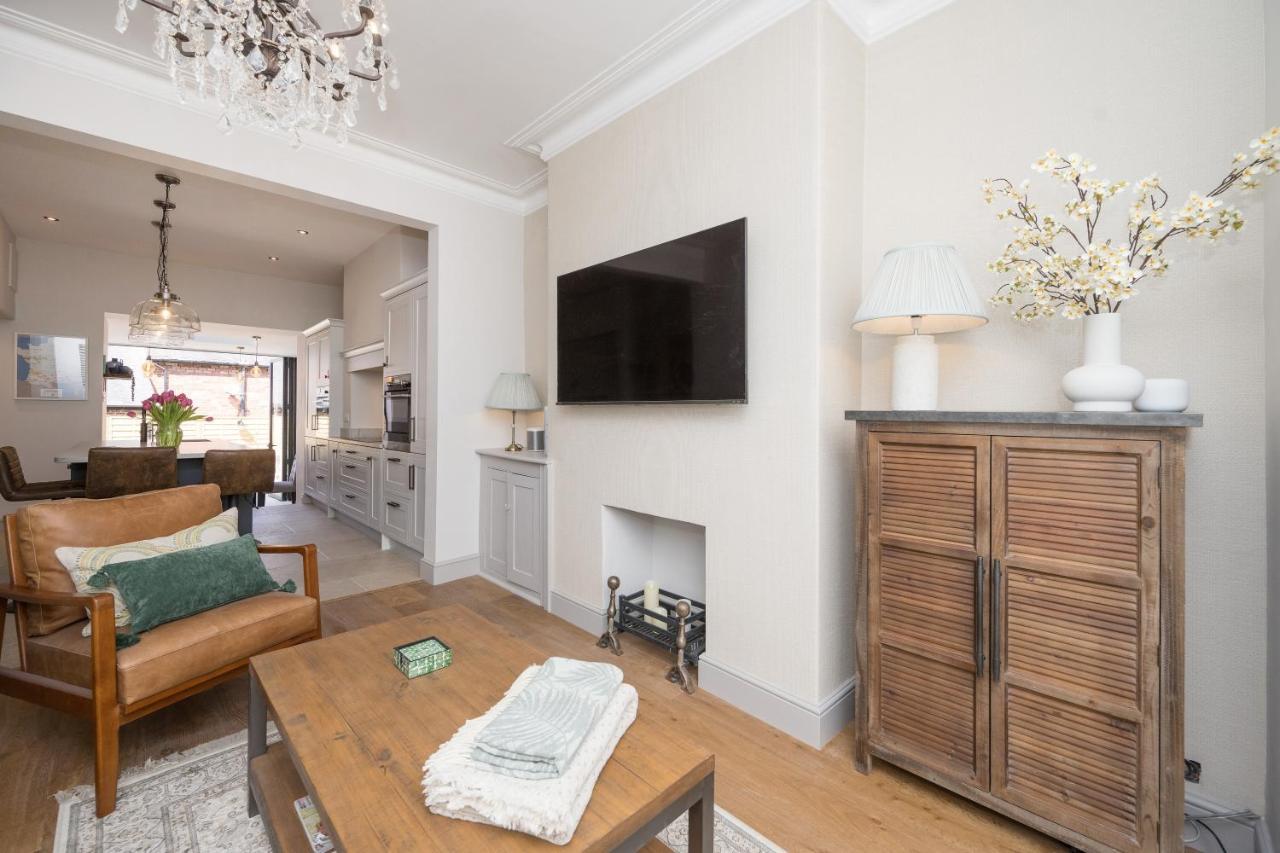 Townhouse By Harrogate Serviced Apartments מראה חיצוני תמונה