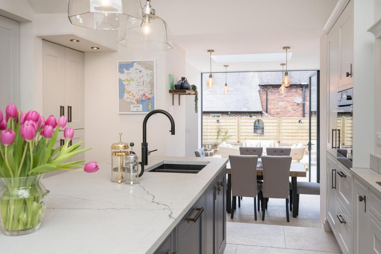 Townhouse By Harrogate Serviced Apartments מראה חיצוני תמונה