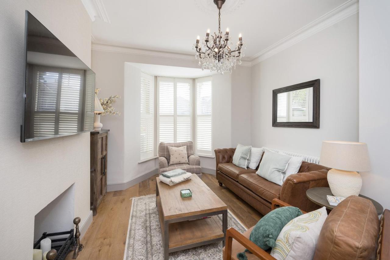 Townhouse By Harrogate Serviced Apartments מראה חיצוני תמונה