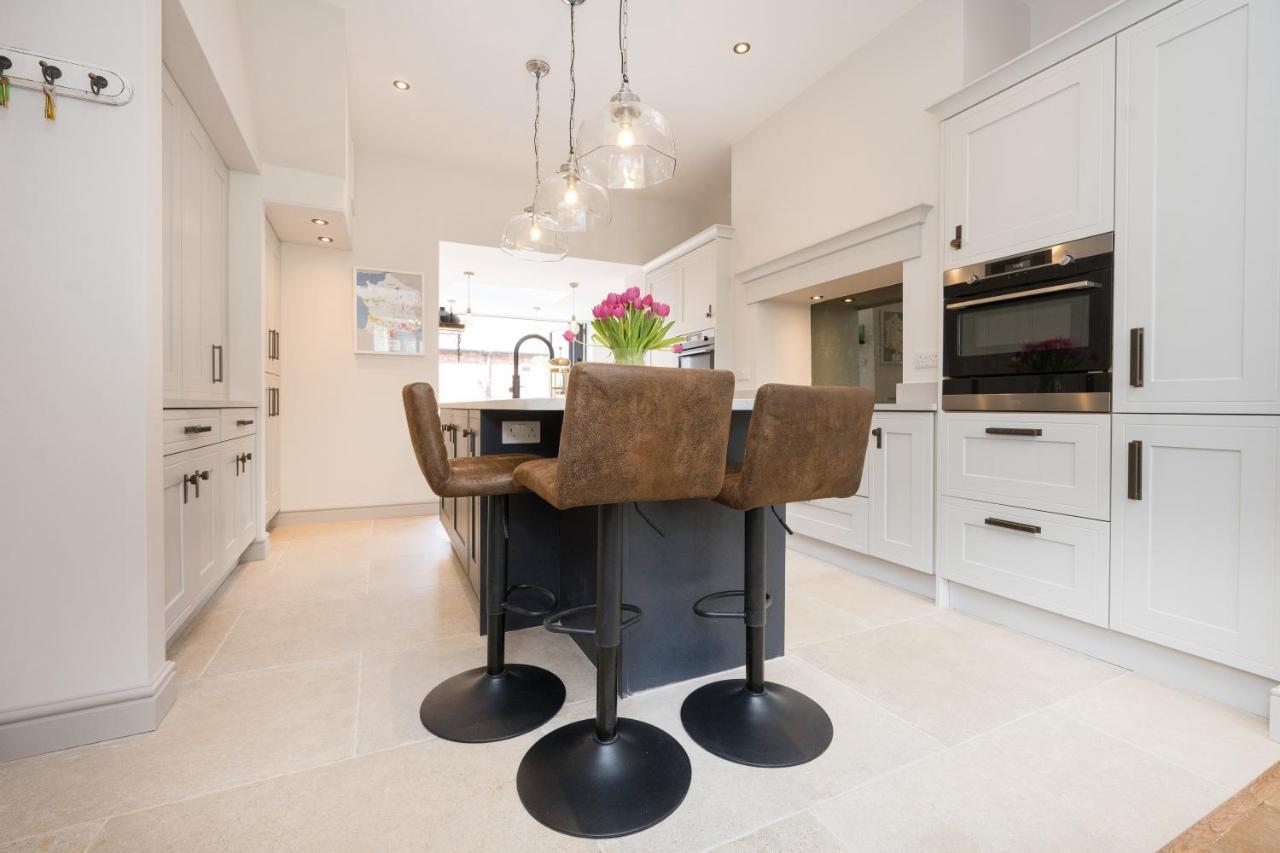 Townhouse By Harrogate Serviced Apartments מראה חיצוני תמונה